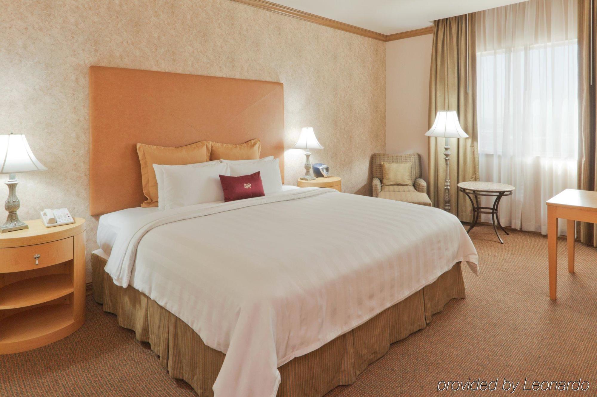Crowne Plaza Torreon By Ihg Hotel Стая снимка